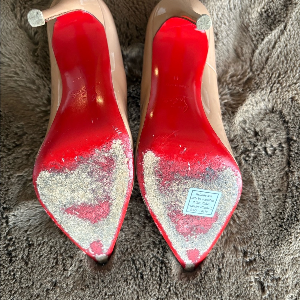 Christian Louboutin So Kate Nude Patent Pointed-Toe Pumps - Picture 5 of 13